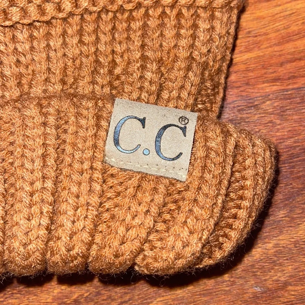 Women's C.c Beanie🧡